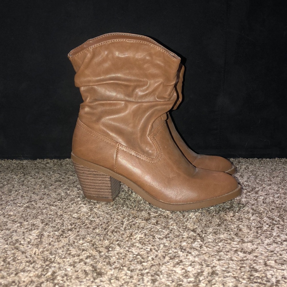 AE Cowgirl Boots